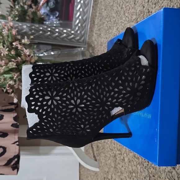 Cutout Peeptoe Booties - Picture 4 of 5